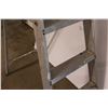 Image 4 : *5-ft Aluminum Step Ladder