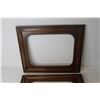 Image 3 : (2) Wooden Pictures Frames - 15 1/2" x 18 1/2"(No Glass)