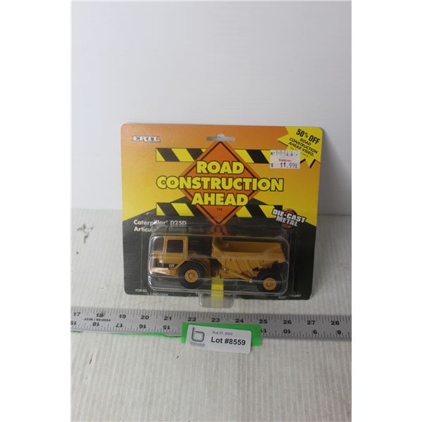 ERTL 1:50 Die Cast Truck (NIB)