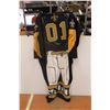 Image 5 : NFL New Orleans Saints Robe Blanket