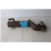 Image 5 : Trailer Hitch with 2 5/6" Ball