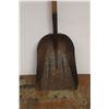 Image 2 : *Grain Shovel