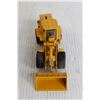 Image 2 : ERTL 1:50 John Deere 744H Wheel Loader Toy with Box