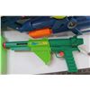 Image 3 : Large Blue Bin with 3 Water Guns