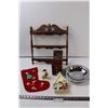 Image 1 : Box with Collector Plate, Birdhouse, Christmas Objects, Spoon Rack, Jewelery Box