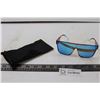 Image 1 : Sunglasses With Carrying Bag