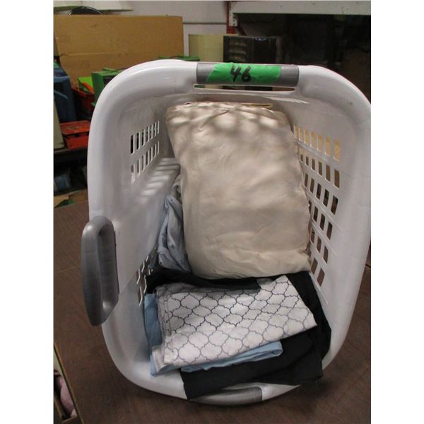 ESTATE:  LAUNDRY HAMPER C/W BEDDING