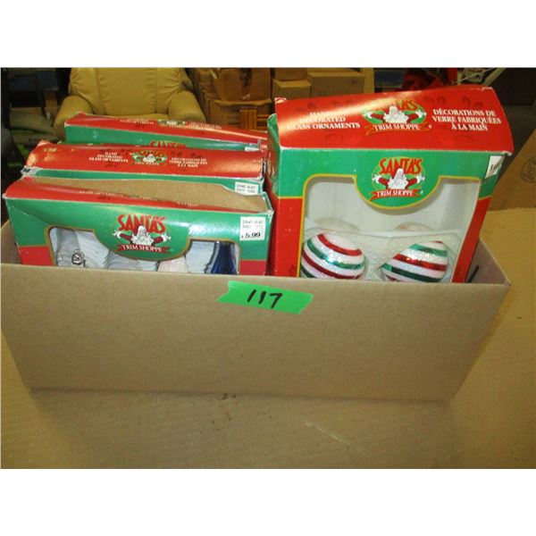 ESTATE:  BOX C/W CHRISTMAS DECORATIONS