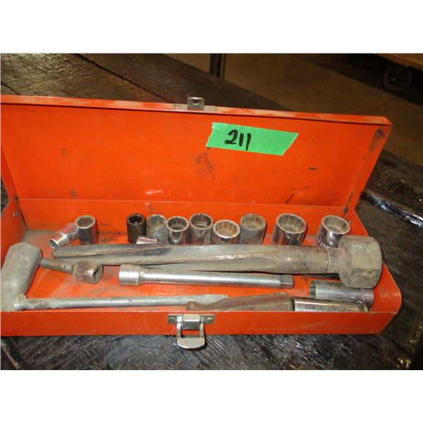 BOX C/W SOCKETS, EXTENSIONS, ETC