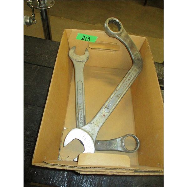 1 1/2" WRENCH & 1 5/8" WRENCH