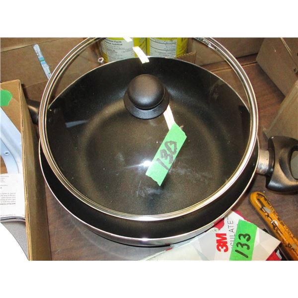 FREIGHT DAMAGE (AS IS): FRYING PAN & LID