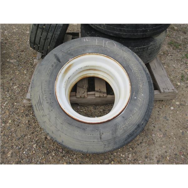 PALLET C/W MOUNTED TIRES & RIMS (235/75R17.5)