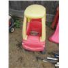 Image 2 : KID'S SLIDE & PLASTIC RIDING CAR