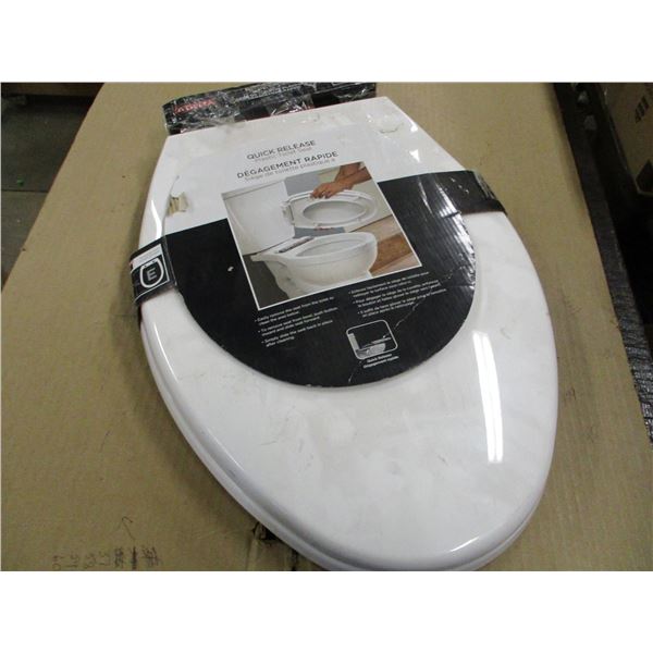 NEW:  TOILET SEAT