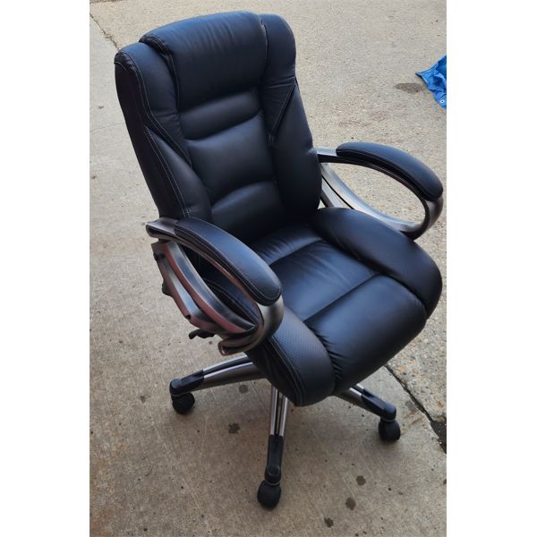 EXECUTIVE HIGH BACK HYDRAULIC CHAIR