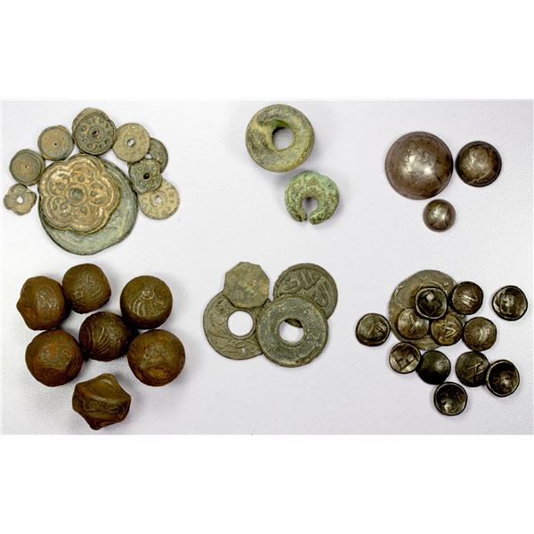 SOUTHEAST ASIA: LOT of 40 items