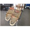 Image 1 : Snowshoes