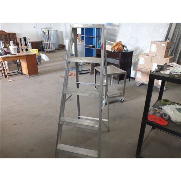 5ft Step Ladder