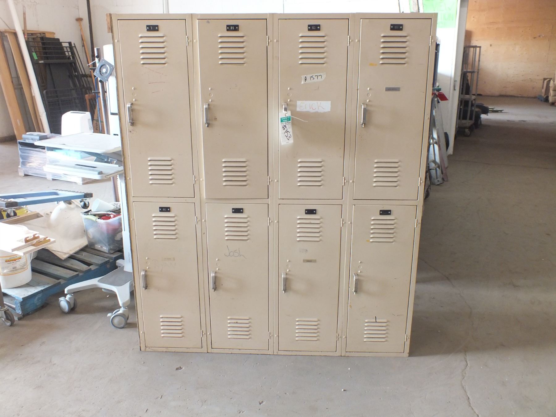 8 Door Lockers