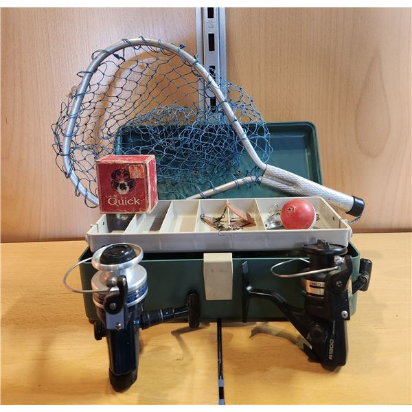 Tackle box/Fishing Net and Reels