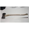 Image 1 : double bladed axe