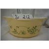 Image 2 : 475 Pyrex green ivy, casserole, with glass vase