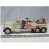 Image 4 : Jada Toys 1:32 Peterbilt American Towing semi-truck - broken stacks