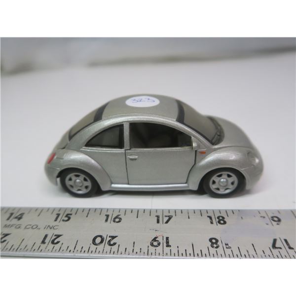 1:32 Volkswagen New Beetle pull-back diecast model - SS 5743