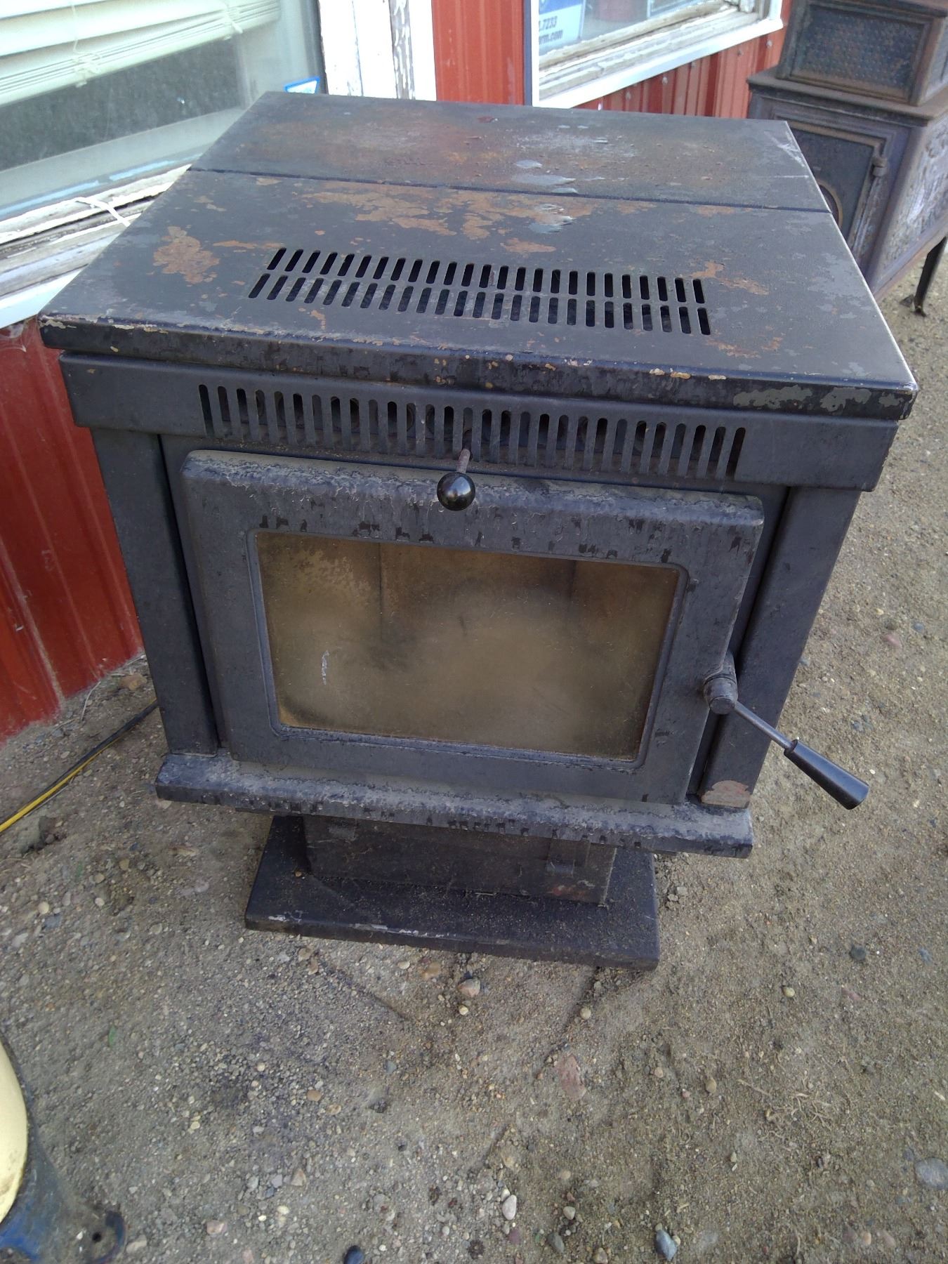 Warnock Hersey Wood Pellet Stove - Schmalz Auctions