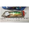 Image 2 : Rapala 5.5" fishing lure - with hooks & fishing themed bag/lunch kit/cooler