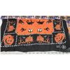 Image 2 : Halloween décor - Bandana and fake spiders