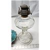 Image 5 : Clear glass oil lamp - no chimney & Blue mountain pottery bowl