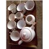 Image 1 : Teapot, cups, saucers