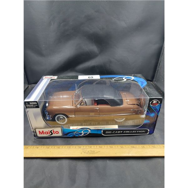 1:18 Scale Die Cast Car