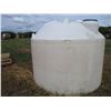 Image 5 : 1000+ Gallon Plastic Water Tank with Valve