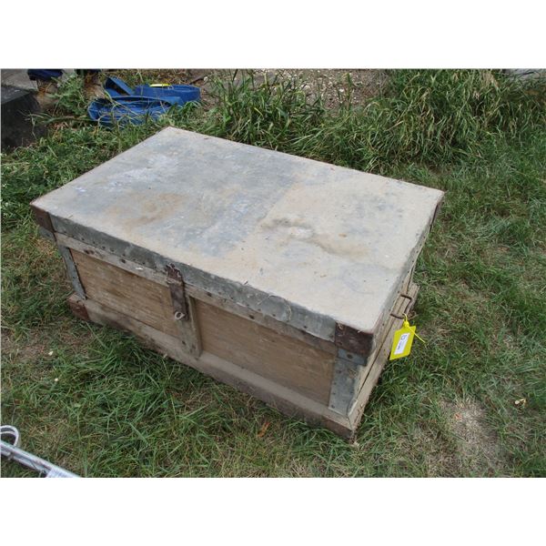 Vintage Wooden Carpenters Tool Box (35 x 21")
