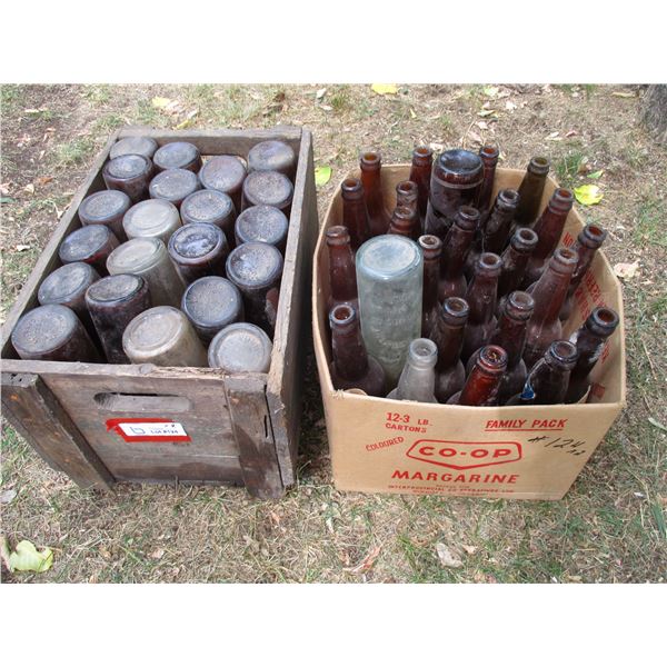 Mixed Lot of Bottles, with Wishing Well Wooden Case