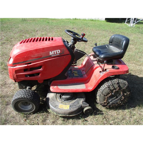 Front Rider Machine Yard Machines MTD Riding Lawn Mower with Mower Deck