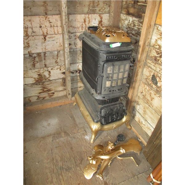 Vintage Cuba No. 24 Stove (Some Damage)