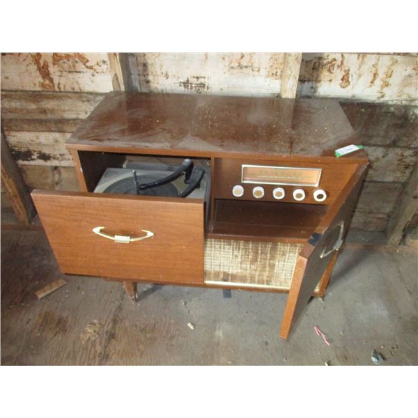 Windsor Floor Model Record Player & Radio