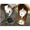 Image 5 : (3) Handmade Tea Pot Bird Houses, (3) Handmade Bird Houses, Manger