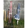 Image 1 : Harju Fiberglass Ski's with Poles, Umbrella