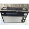 Image 2 : RCA Globetrotter Radio (Working)