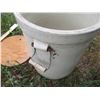 Image 7 : 8 Gallon Stoneware Crock (Hairline Cracks)