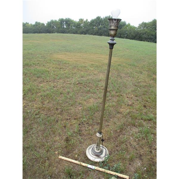 Floor Lamp No Shade (Damaged)