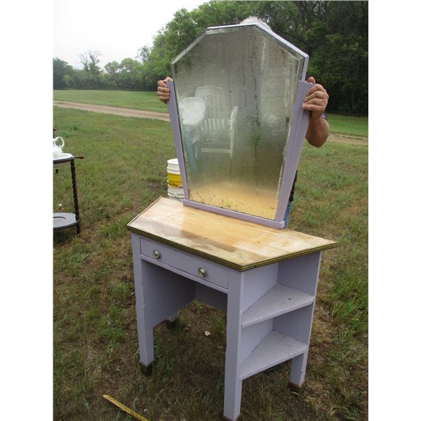 Marvel Studio Vanity Station (36" x 15" x 60")