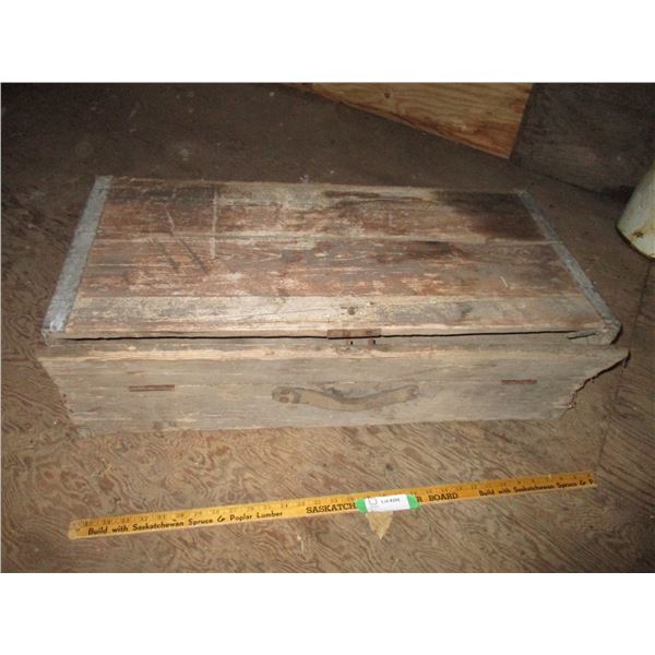 Vintage Wooden Storage Box (33 x 16")