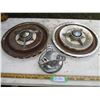 Image 1 : Vintage Hub Caps with Spinner