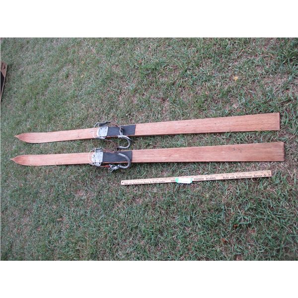 Vintage Wooden Ski's (82")