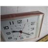 Image 4 : (2) Pink Electric Wall Clocks (Working)